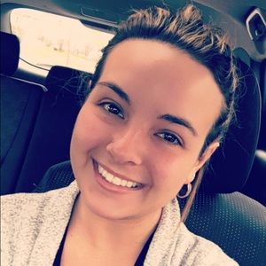 Meet your Posher, Anna